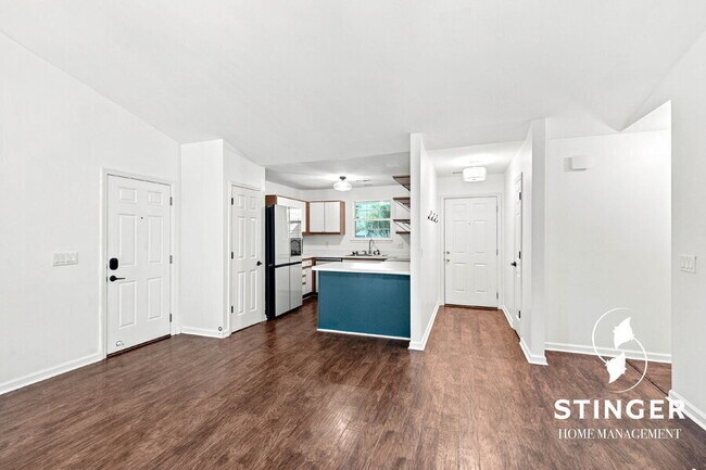 Building Photo - 54 Ardmore Ave