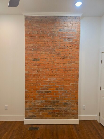 Building Photo - 1207 Lee St