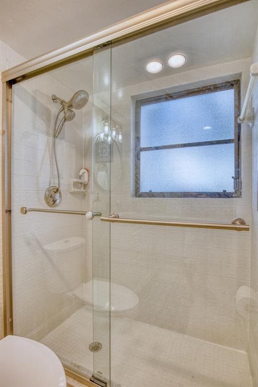 Building Photo - 5640 Golf Pointe Dr
