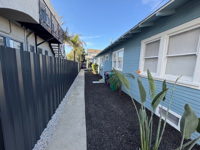 Building Photo - 485 Gaviota Ave