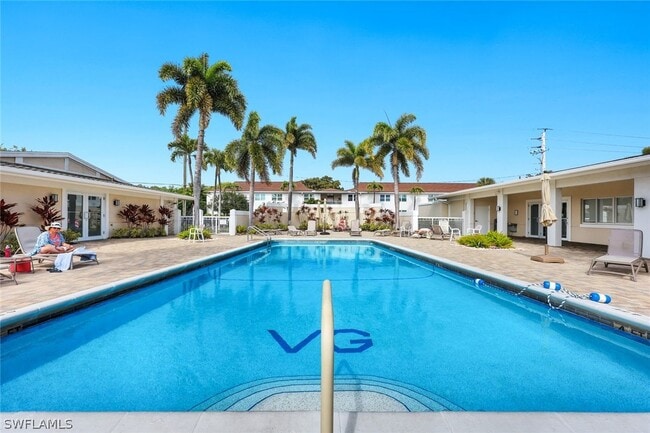 Building Photo - 668 Broad Ave S