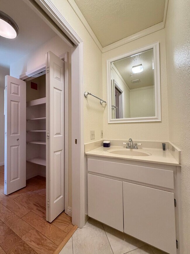 Building Photo - 3 Bedroom Condo in the Highly Desirable Fountain Grove 55+ Gated Community North Napa