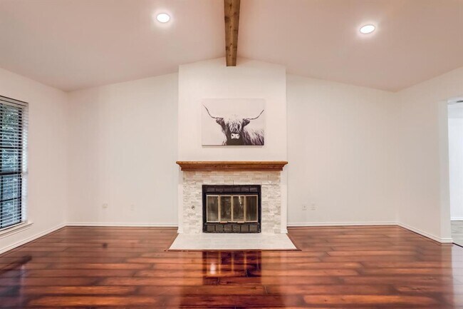Building Photo - 8400 Horton Trail