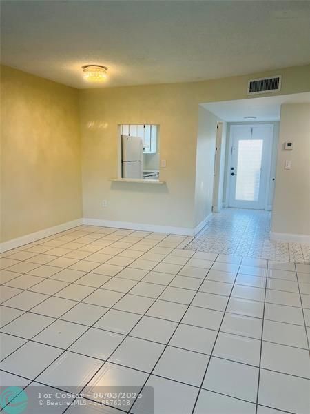 Building Photo - 8515 Sunrise Lakes Blvd