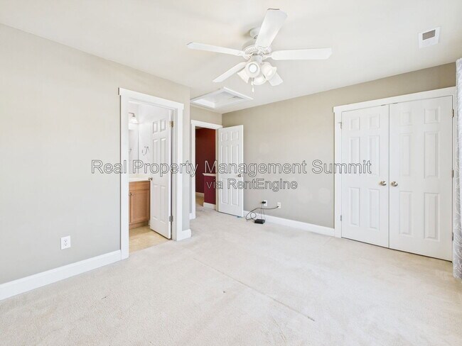 Building Photo - 350 Marquette Ct
