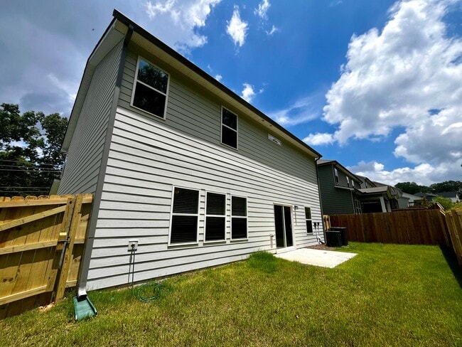 Building Photo - *MOVE IN SPECIAL 50% OFF FIRST MONTH'S RENT* 4 BR/2.5 BA New Construction with Attached Garage in...