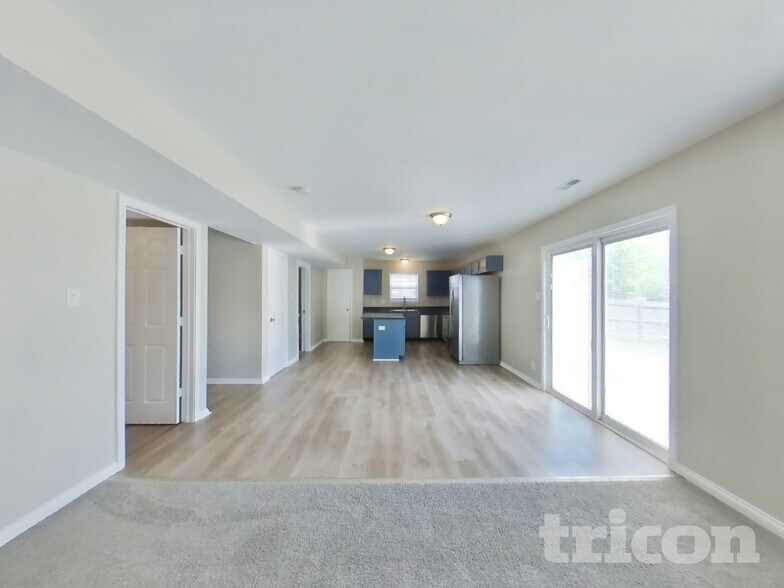 Building Photo - 8599 Captain Dr