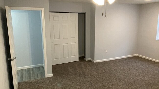 Building Photo - 2025 Culver Ave