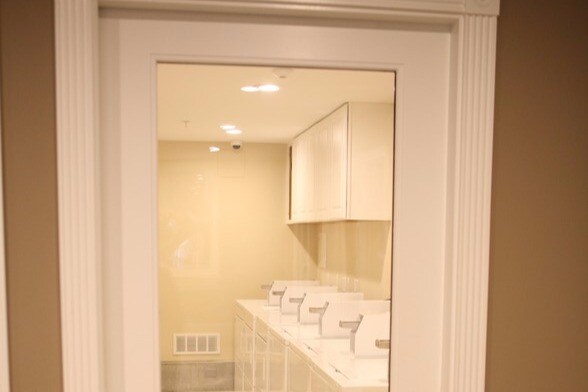 2 Brand New On-Site Laundry Facilities - 114 E University St