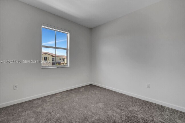 Building Photo - 2854 SE 25th Ave