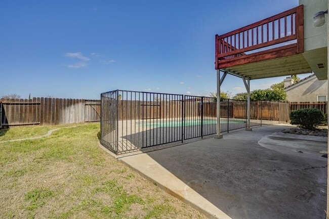 Building Photo - 1561 Spring Ct