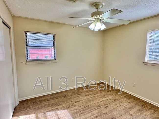 Building Photo - 6332 Pinebrook Dr