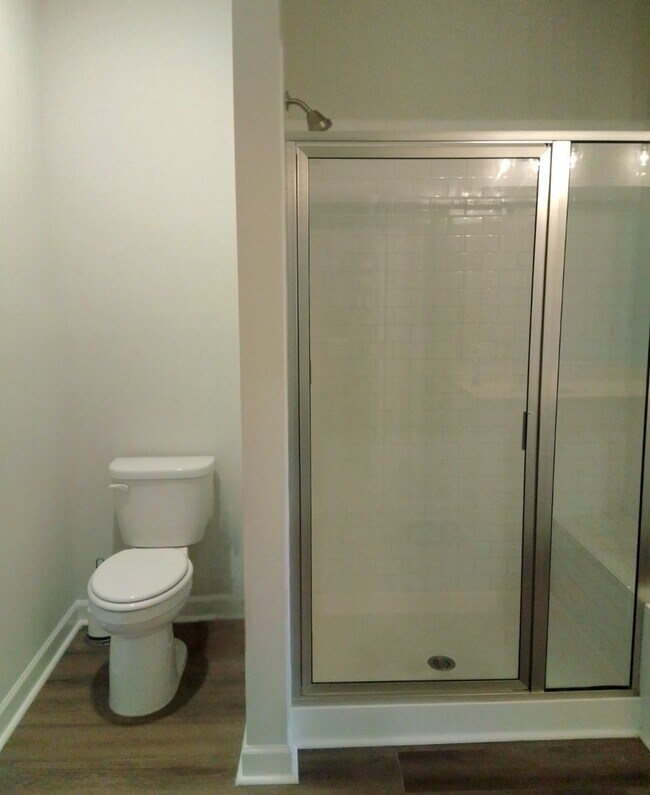 Building Photo - Four bedroom two bath home in Trieste at B...