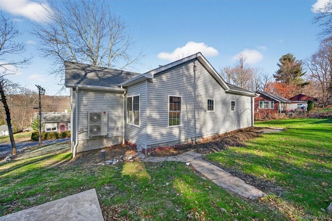 Building Photo - 19 Grandview Trail