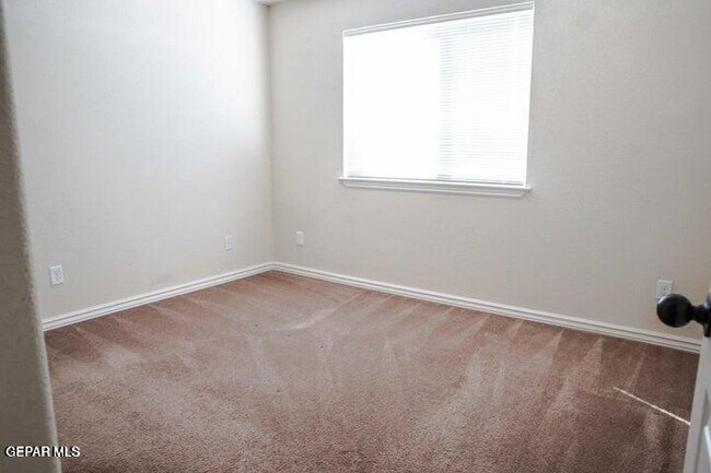 Building Photo - 2912 Pino Seco Pl