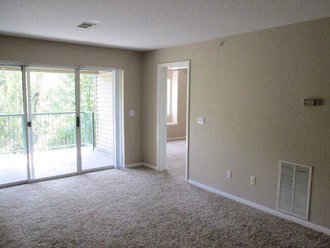 Primary Photo - Beautiful 2 bedroom 2 bath open floor plan