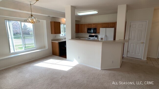Building Photo - 3790 Strawberry Field Grove