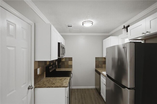 Building Photo - 218 Mill Creek Pl