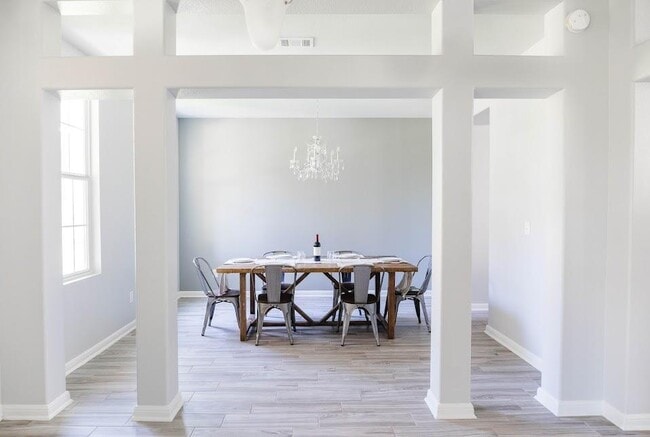 Building Photo - 411 Wetzel