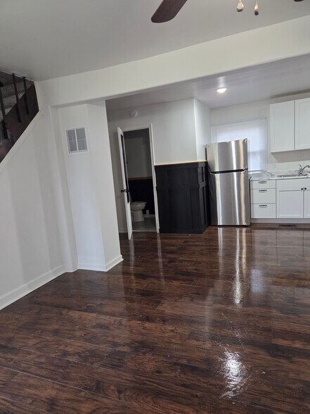 Building Photo - 3608 W 73rd Ct