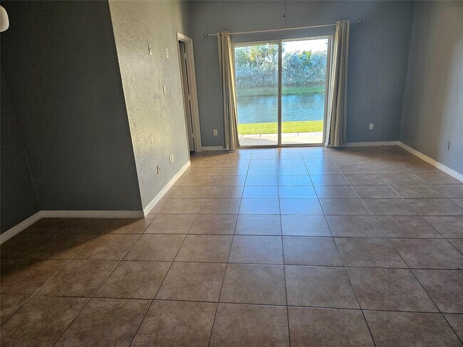 Building Photo - 9082 Plymouth Pl