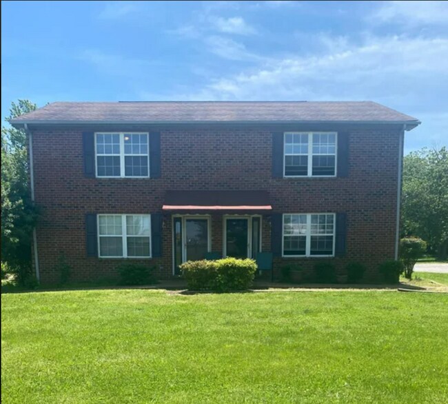 Primary Photo - 1698 Monument Ln
