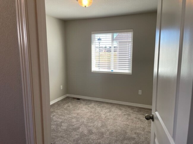 Building Photo - 7470 Salida Grv