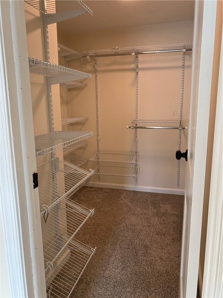 Building Photo - 200 Post Rd