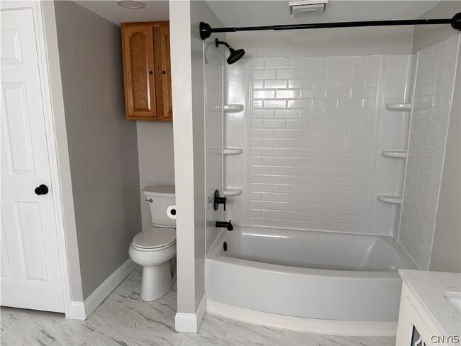 Building Photo - 215 E Hoard St