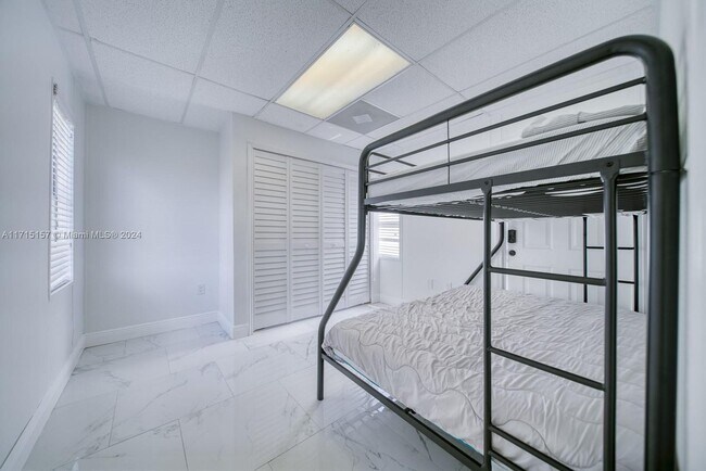 Building Photo - farm stay Sw Extended Stay-1-1