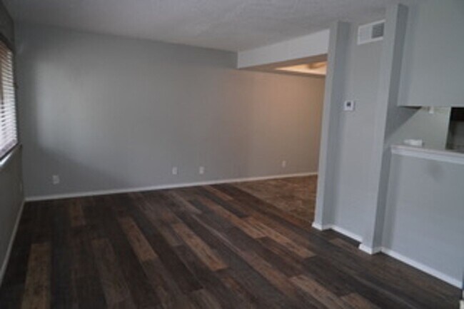 Building Photo - Wonderful 1-bedroom, 1.5-bath loft style condo!