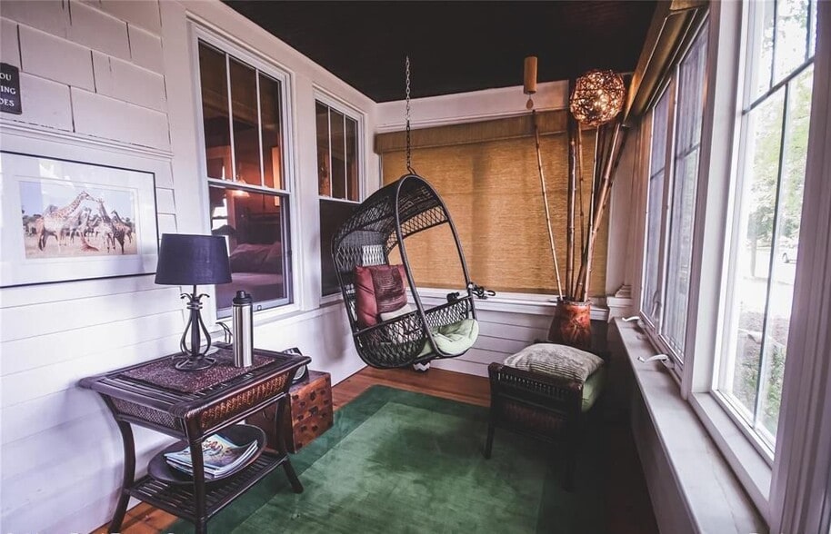 Building Photo - 1208 Emmons Ave