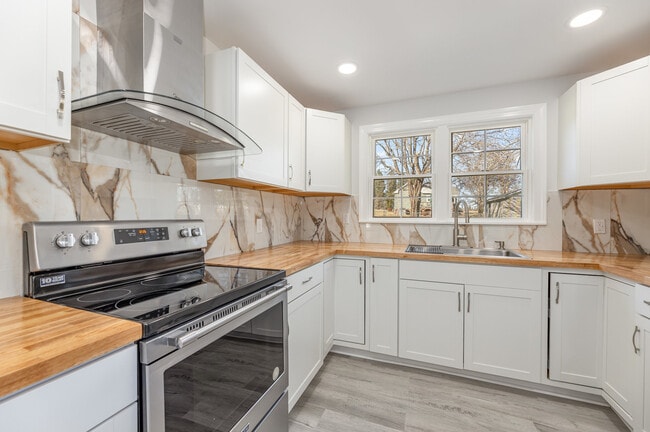 Building Photo - 1309 Ridge Ave