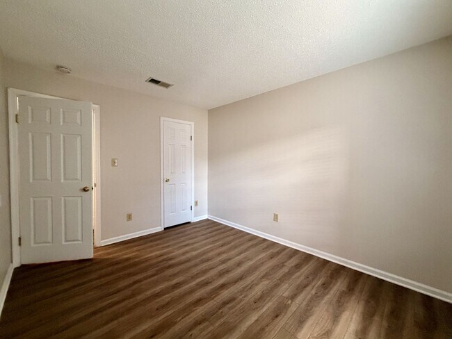 Building Photo - 4213 Minnard Ct