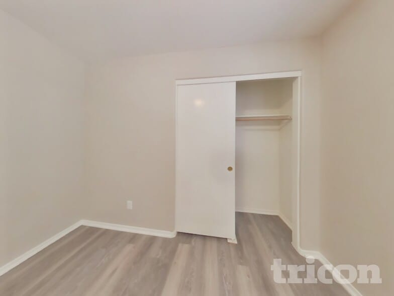 Building Photo - 8363 W Audrey Ln