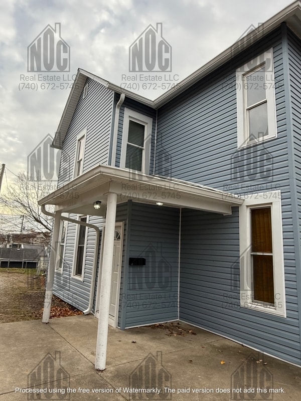 Building Photo - 726 E Main St