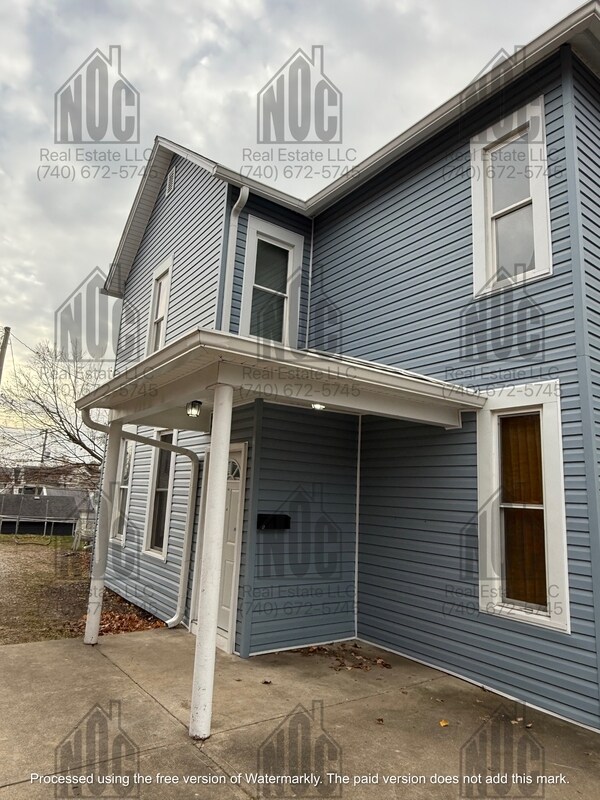 Primary Photo - 726 E Main St