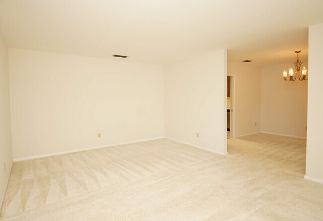 Building Photo - 18 Sherwood Rd NW