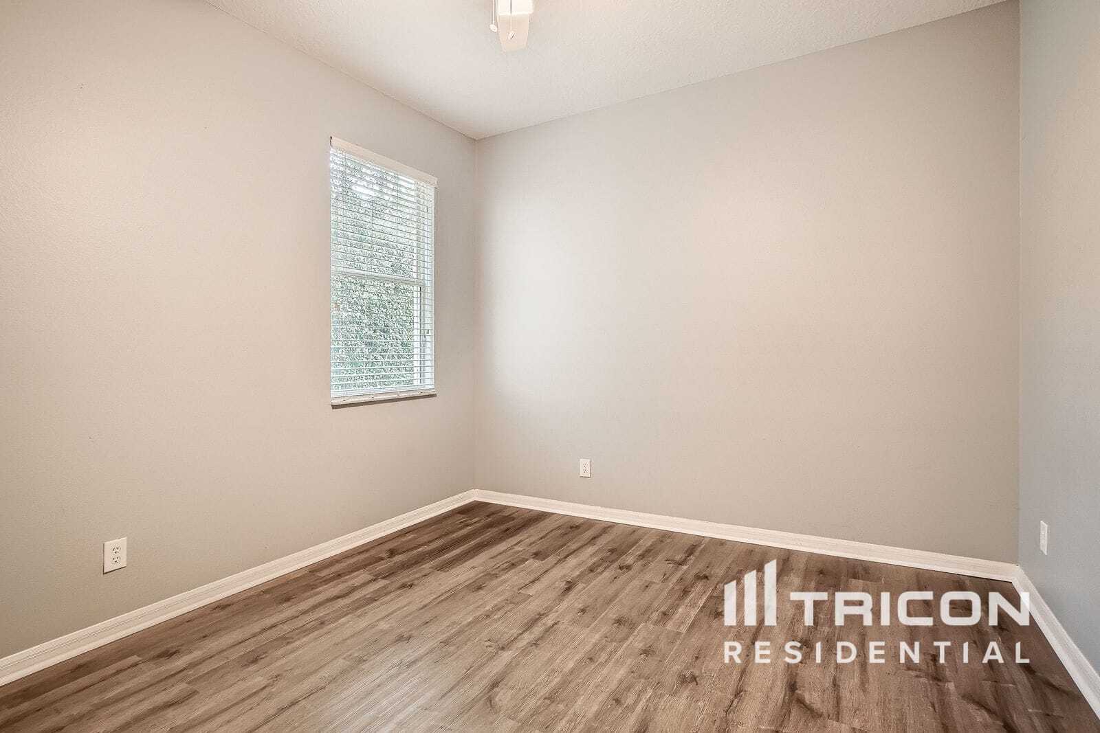 Building Photo - 929 Cavan Dr