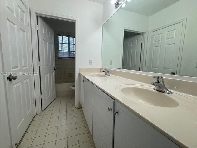 Building Photo - 1415 NW 34th Way