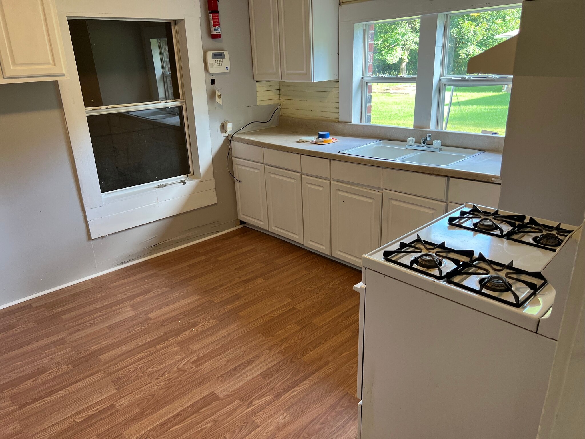 Kitchen - 607 John D Shaw St