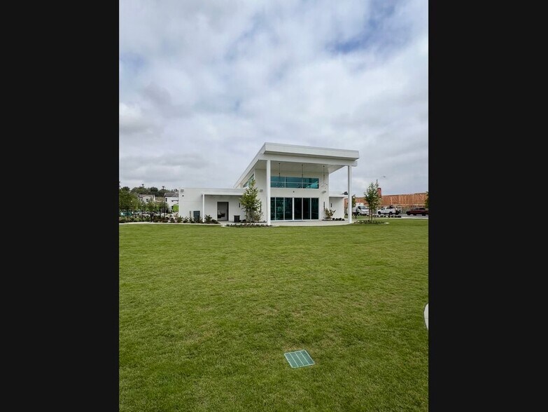 Building Photo - 4014 Shada Ln
