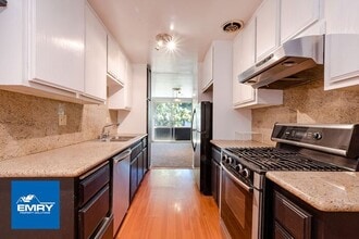 Building Photo - Beautiful 2 Bedroom, 2 Bathroom Condo In C...