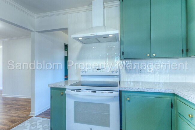 Building Photo - For Lease | Midtown Tulsa | Available Now!