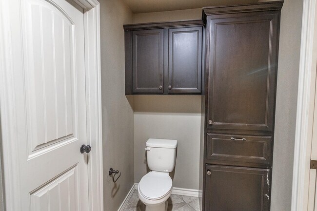 Building Photo - 4419 106th St