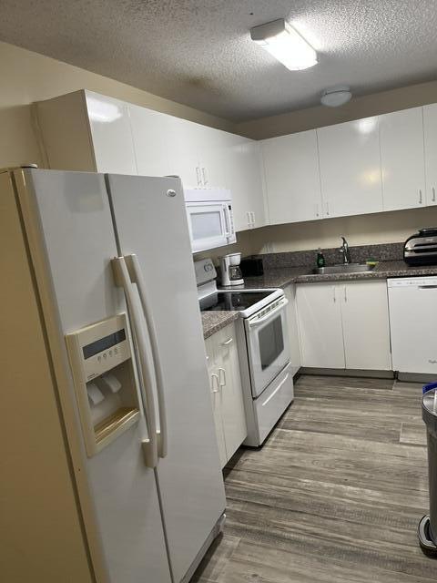 Building Photo - 5070 Sanctuary Way