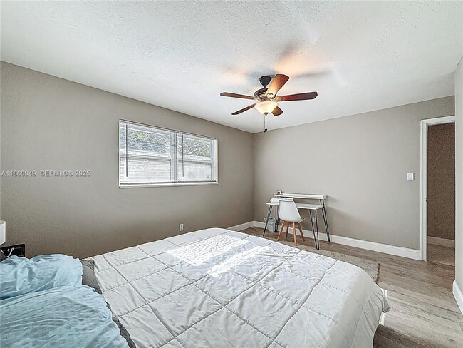 Building Photo - 921 NW 14th St