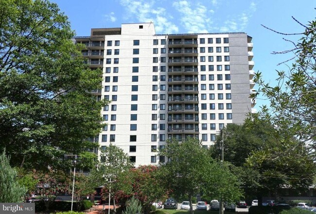 Building Photo - 801 N Pitt St