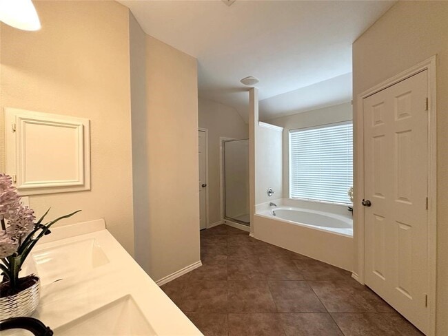 Building Photo - 1707 Magnolia Lake Ln