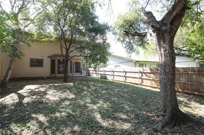 Building Photo - 9002 Sanger Dr